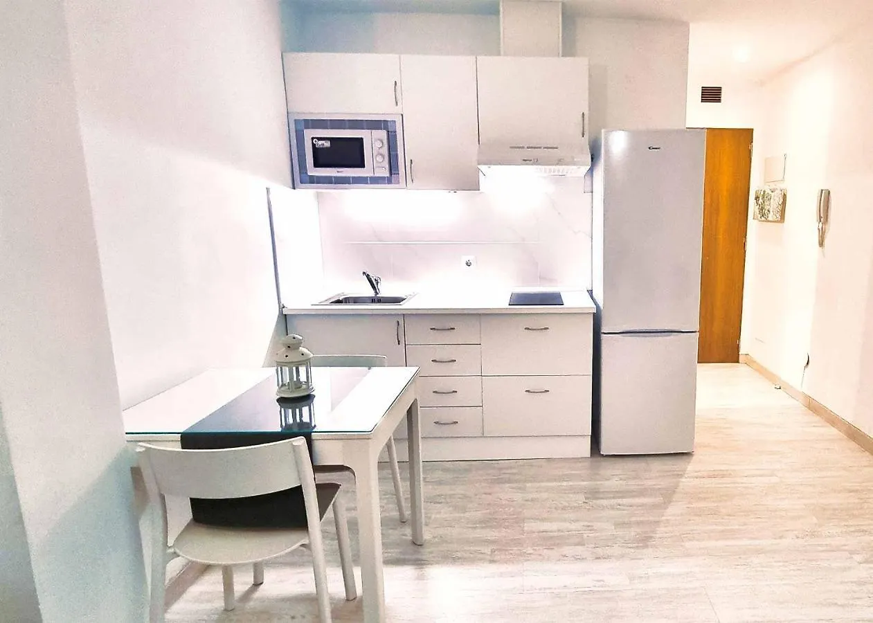 Marino II 206. Great Studio Second-Line To The Beach In Marbella Centre.