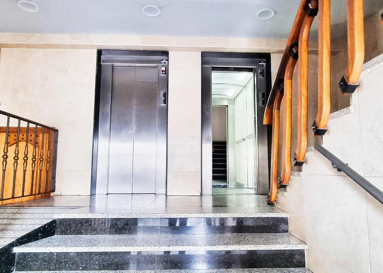 Marino II 206. Great Studio Second-Line To The Beach In Marbella Centre. 0*,  İspanya